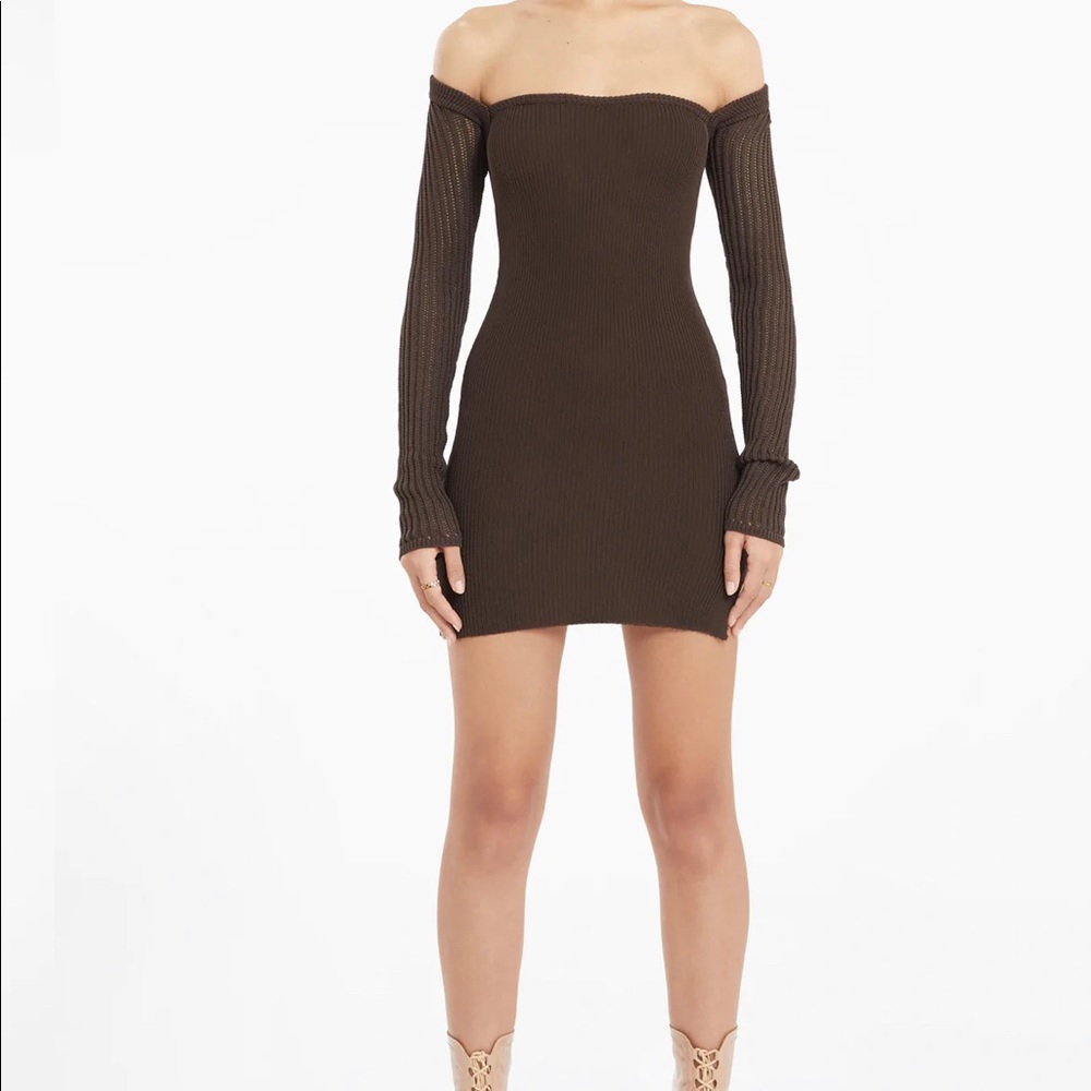 Ruve off-shoulder dress. In size medium. Fits like a glove and is so flattering.